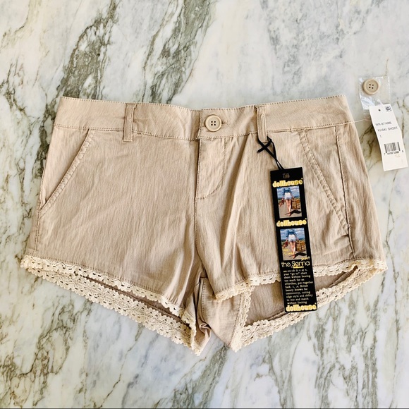 Dollhouse Pants - Dollhouse Sienna Juniors Khaki Lace Shorts Size 1
